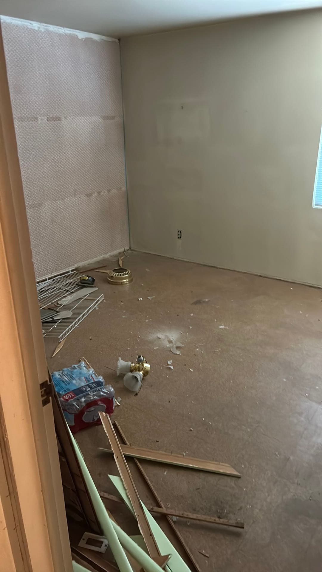 Hanford home interior before our cash purchase