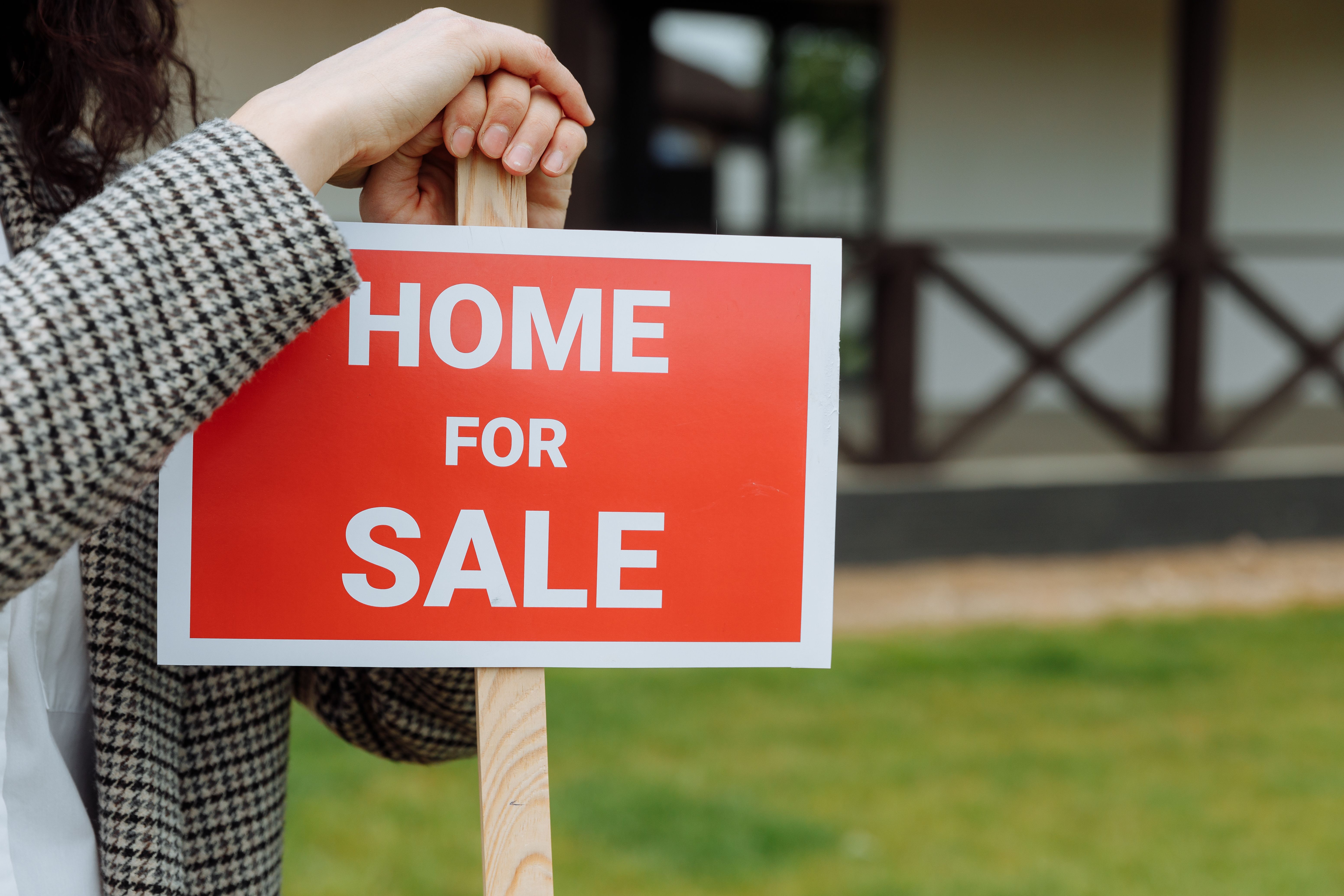 Home for sale sign - selling without a realtor in California